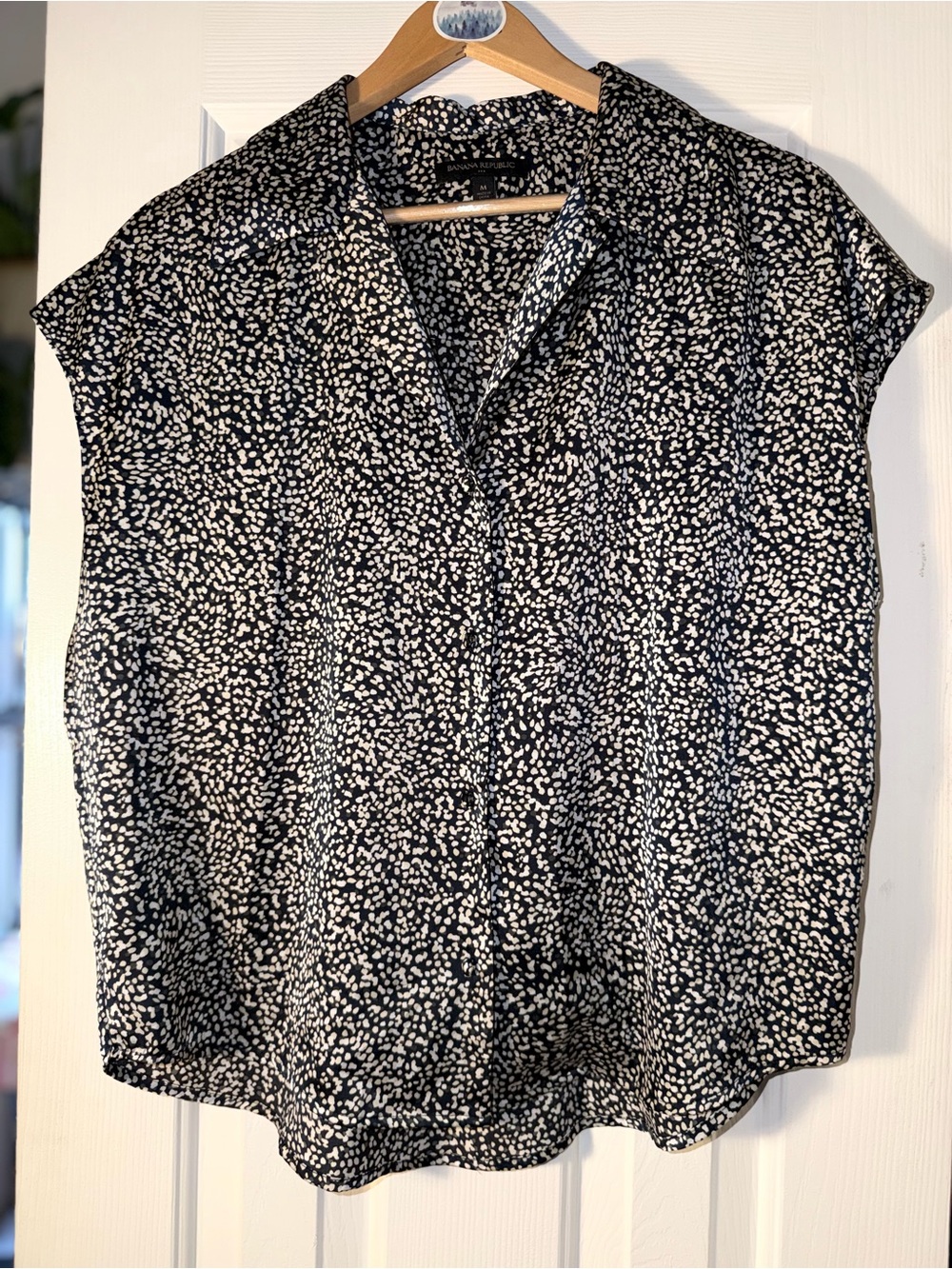 Banana Republic Factory Blue Cream Abstract Print Button Front Blouse Top M